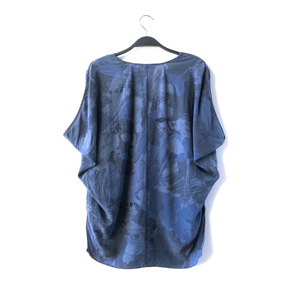 Halston Heritage 100% Silk floral print top - Picture 2 of 9